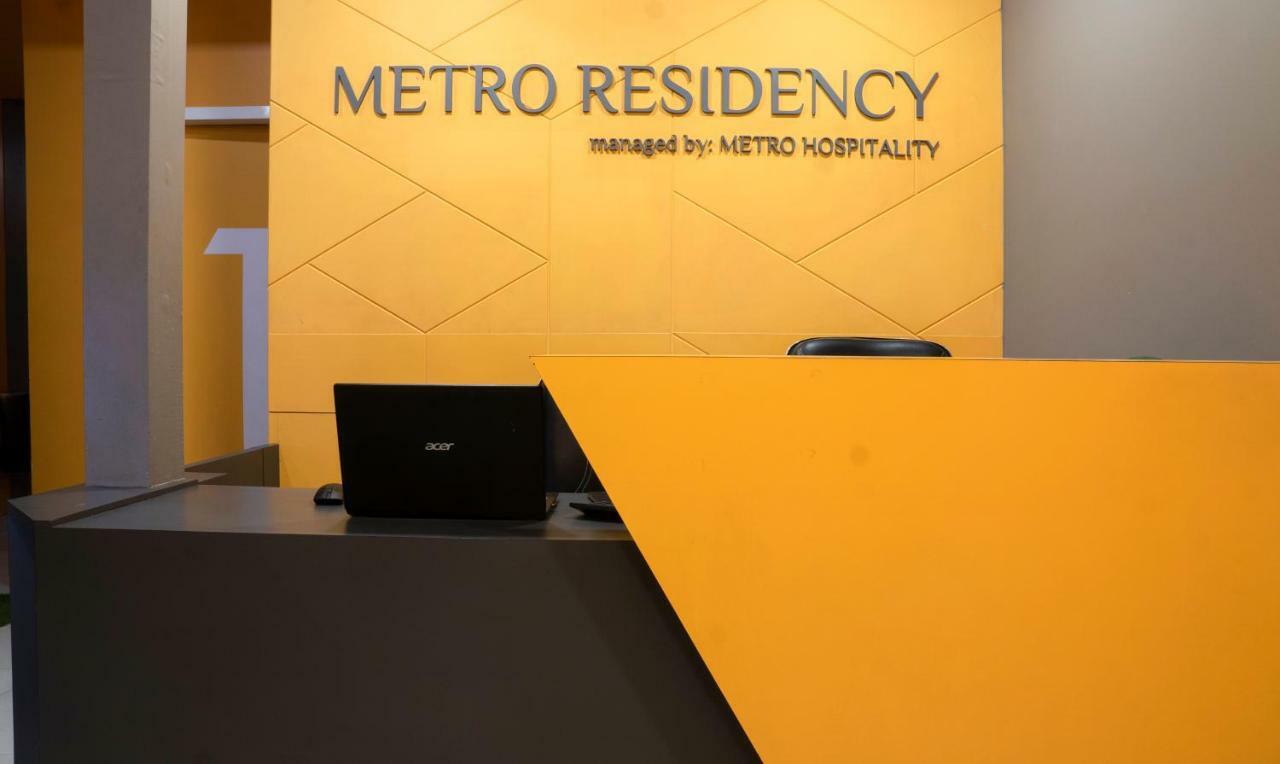 Отель Oyo Flagship 13885 Metro Residency Мумбаи Экстерьер фото